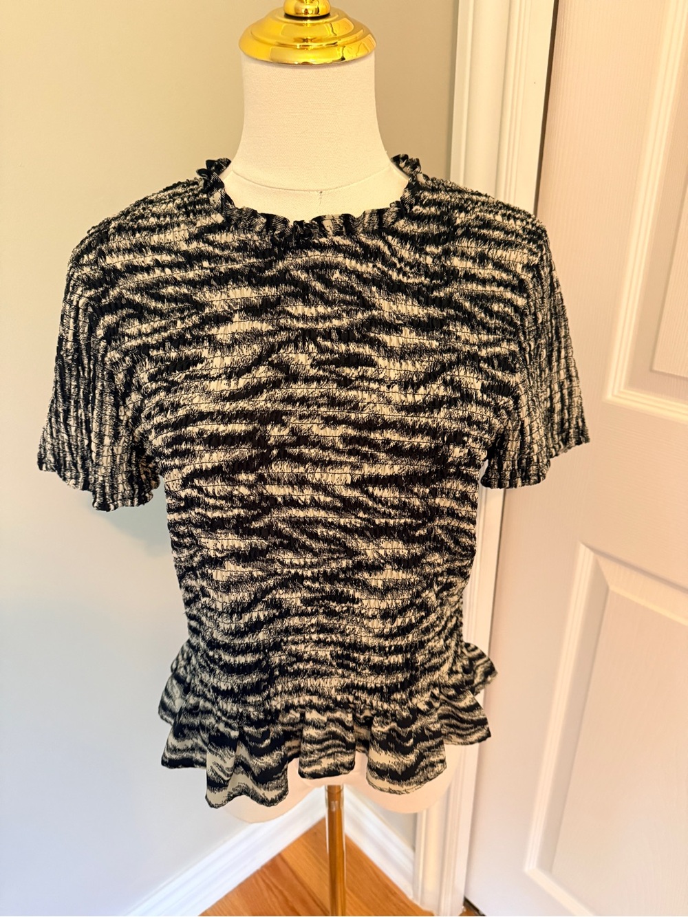 Express Black & White Textured Ruffle-Hem Short Sleeve Top